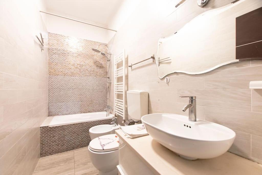We Home - Sarpi House - Milano Exterior photo